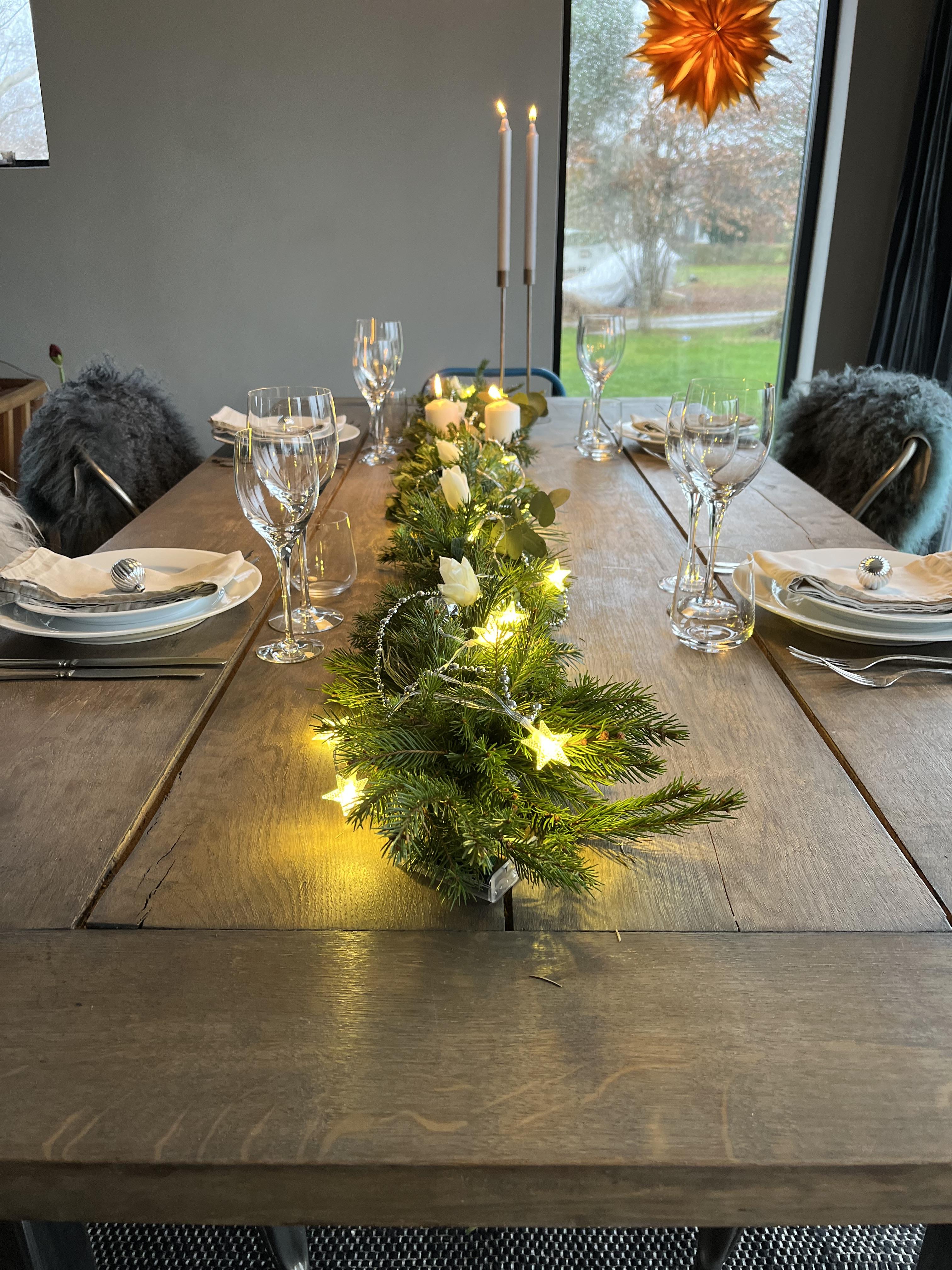 Girlanger till nyårsdukningen